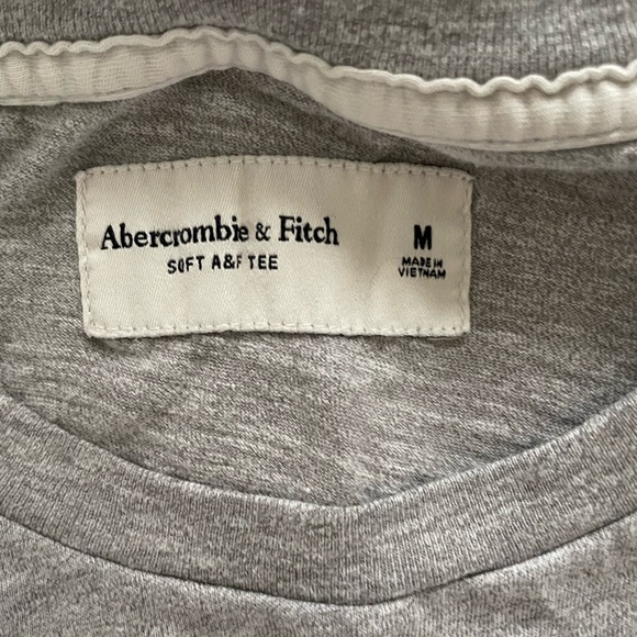 Abercrombie and finch shirt - Picture 2 of 3